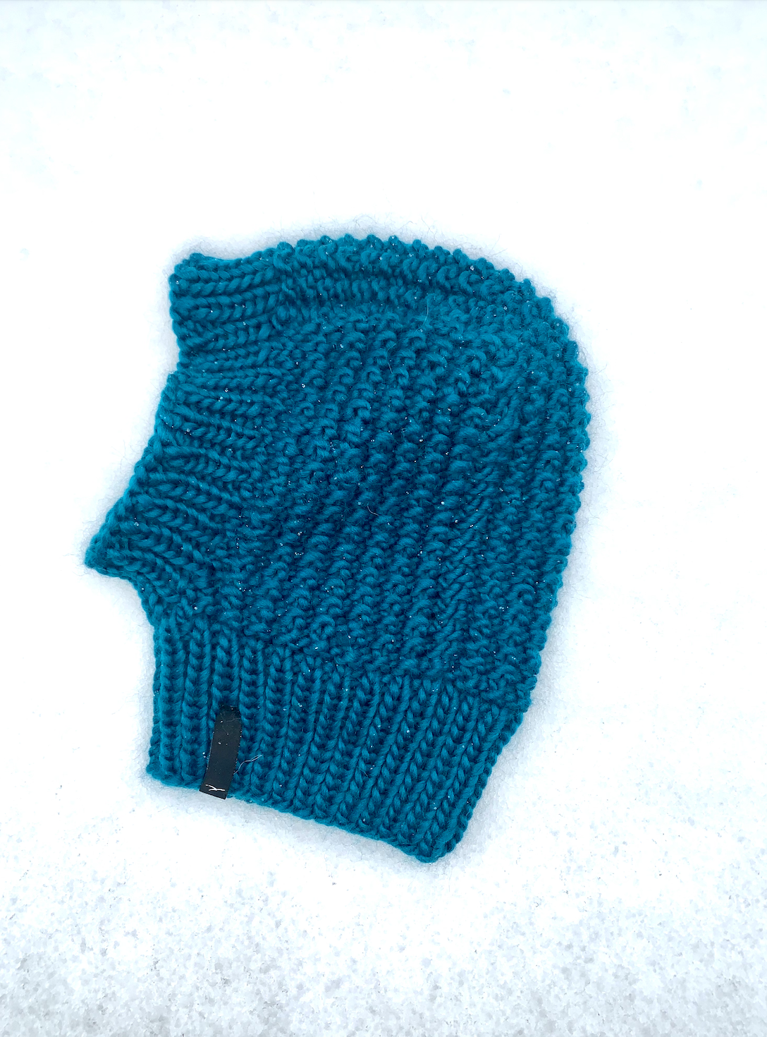 Collective – KNITTED HAND Swallow BALACLAVA